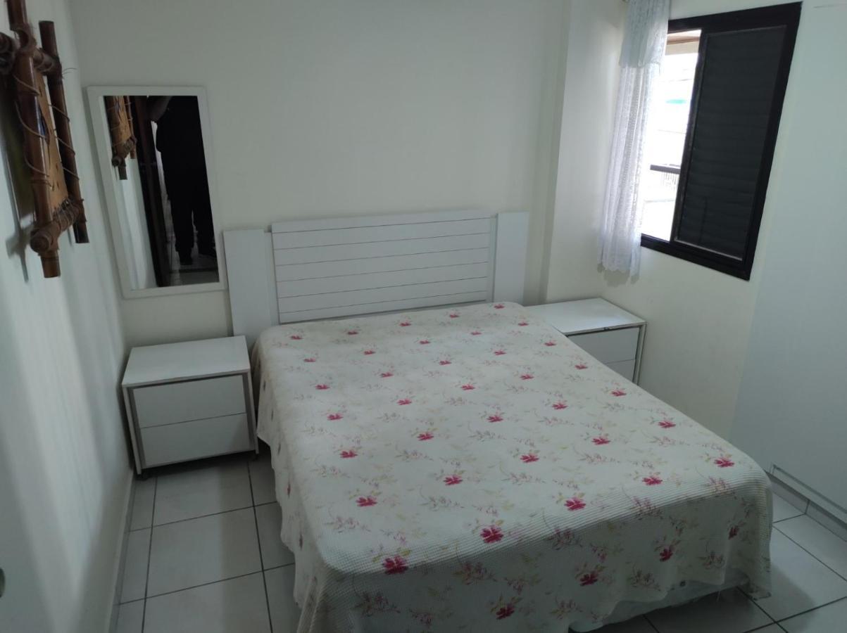 Apartamento Ubatuba: Praia Grande Beachfront Retreat Exterior photo